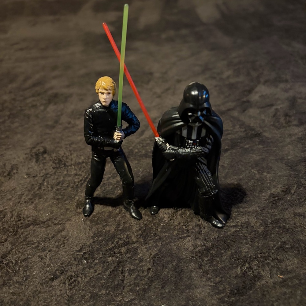 Star Wars Darth Vader & Luke Skywalker Figures